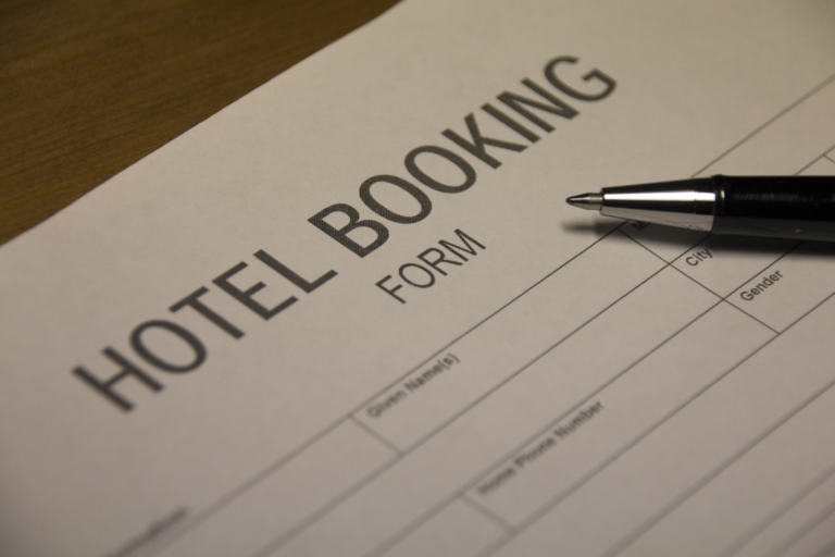 Why Airbedder Is the Smartest Platform for Hassle-Free Hotel Booking